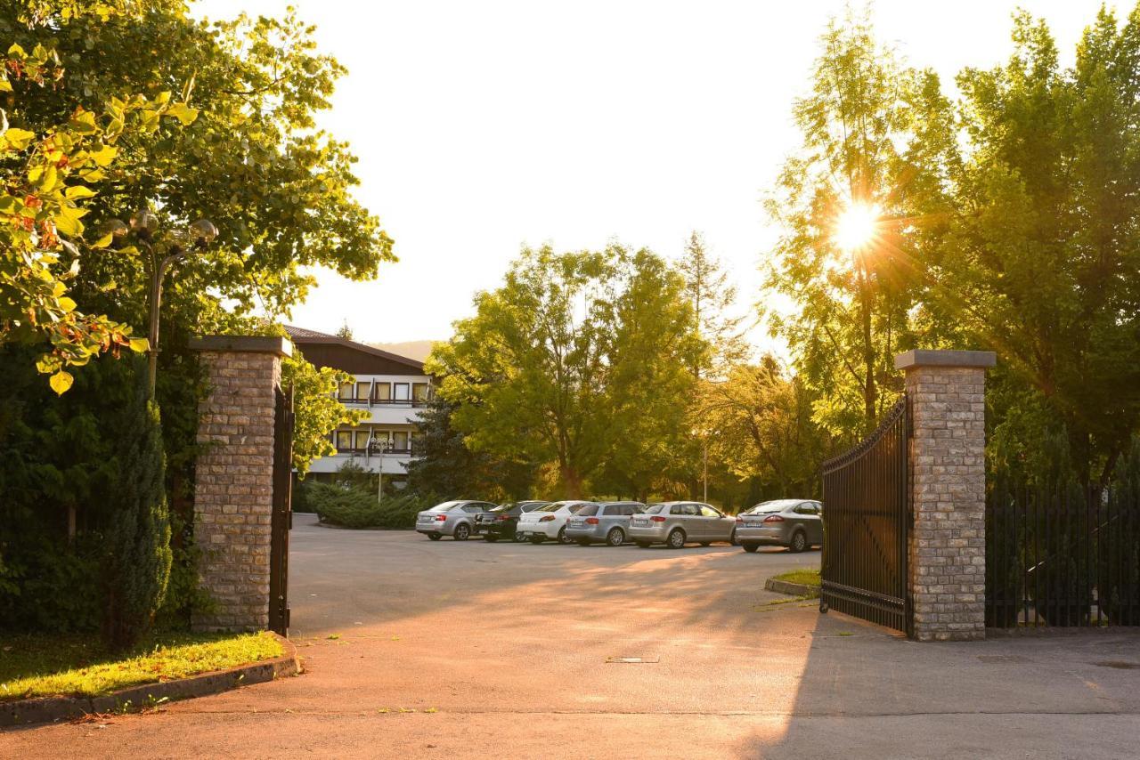 Hotel Ada Bihać Exterior foto